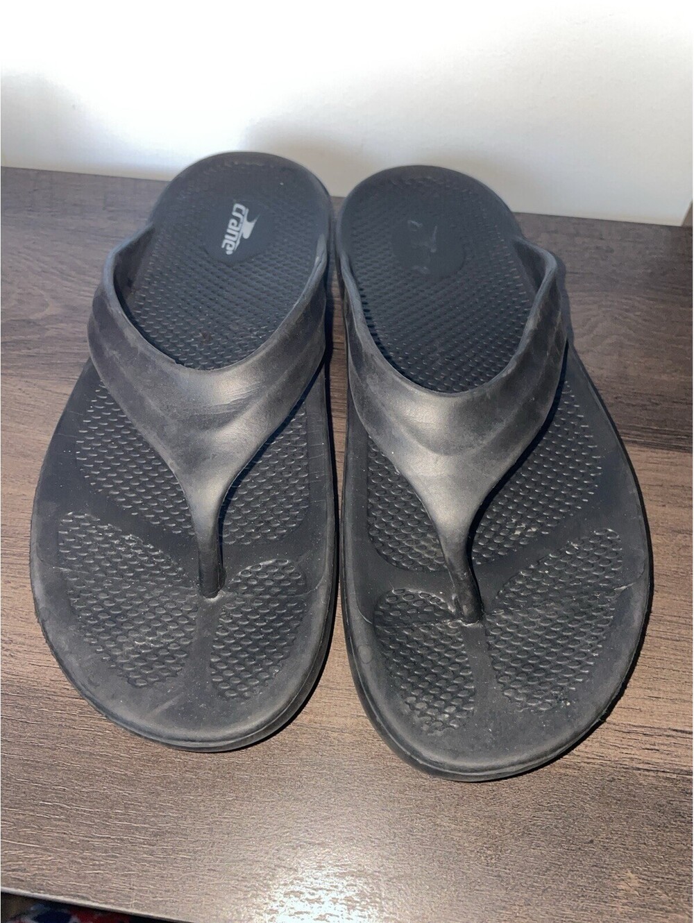 Crane Flip Flop Sandals Black Womens Size 9 Sporty Comfort